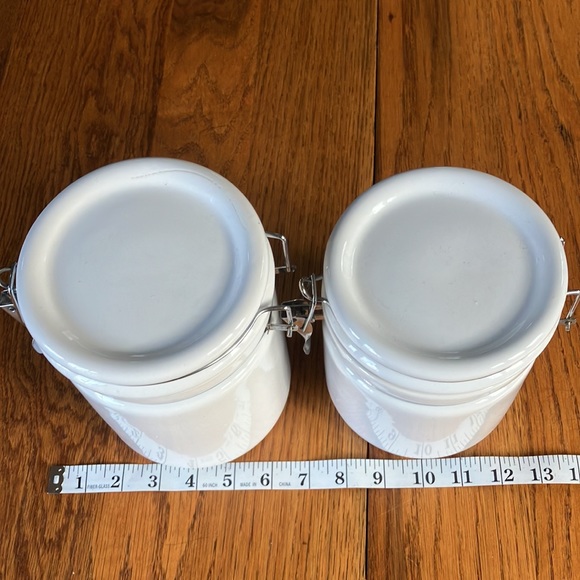 OGGI WHITE BLACK & SILVER AIRTIGHT CANISTERS IN GOOD USED CONDITION - Picture 4 of 12